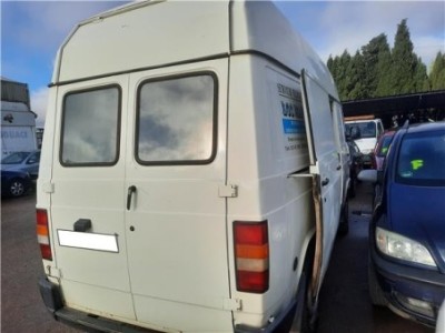 Nissan Trade 100  3 0 Caja cerrada  techo elevado [3 0 Ltr  - 78 kW Turbodiesel]