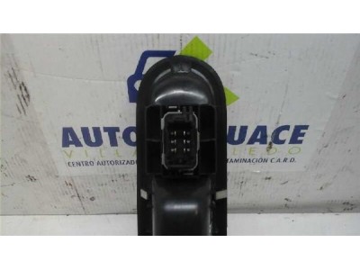 Botonera Puerta Delantera Derecha Renault CLIO III 1 5 dCi D