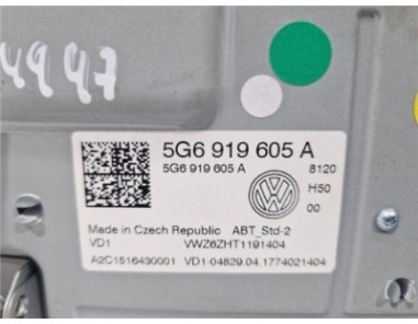 PANTALLA NAVEGADOR Volkswagen Golf VII  2 0 Advance BlueMotion Tech  [2 0 Ltr  - 110 kW TDI]