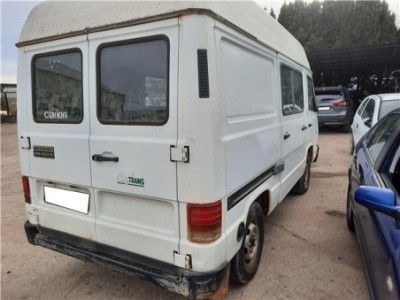 Puerta Trasera Derecha Mercedes-Benz 100 Furgón  D  2