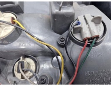 Piloto Trasero Derecho Kia Ceed  1 6 CRDi 115