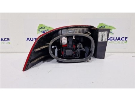 Piloto Trasero Derecho Renault Laguna II  1 9 Authentique [1 9 Ltr  - 88 kW dCi Diesel]