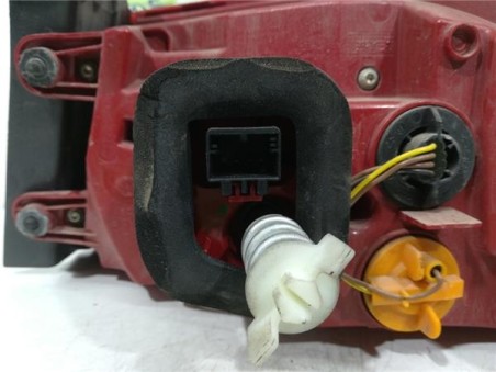 Piloto Trasero Izquierdo Volkswagen Passat Berlina  2 0 Exclusive BlueMotion [2 0 Ltr  - 103 kW TDI]