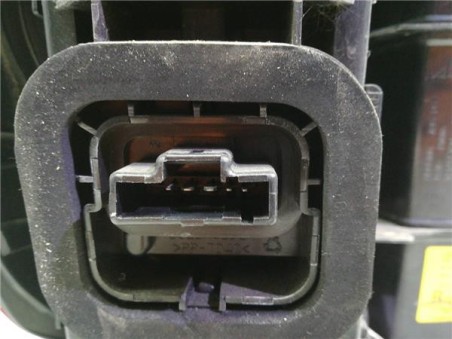 Piloto Trasero Derecho Dacia DUSTER 1 5 dCi D FAP 