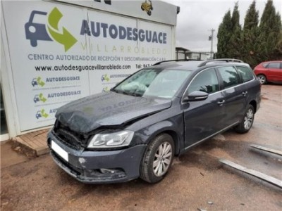 Piloto Trasero Izquierdo Volkswagen Passat Variant  1 6 Highline [1 6 Ltr  - 77 kW TDI DPF] 2