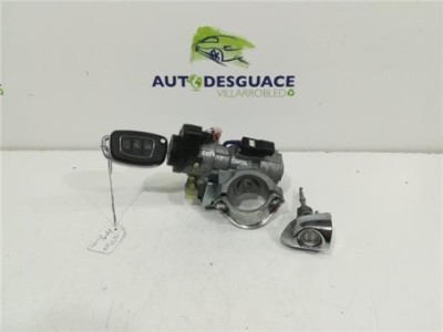 Clausor Hyundai ELANTRA Sedán  1 6 CRDi