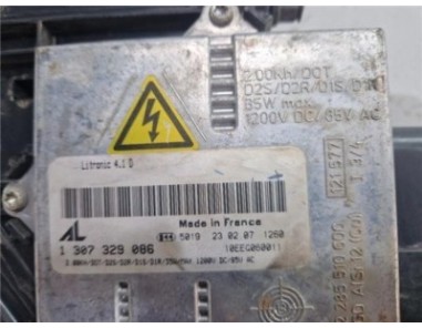 FARO XENON DERECHO Mazda 6 Berlina  2 0 DI