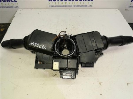 Mando De Luces Toyota PRIUS 1 8 16V 