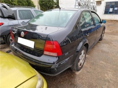 Volkswagen Bora Berlina  2 0 2