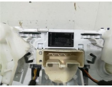 Mandos Calefaccion / Aire Acondicionado Opel CORSA E 1 4 16V CAT bivalent  Gasolina / GPL 