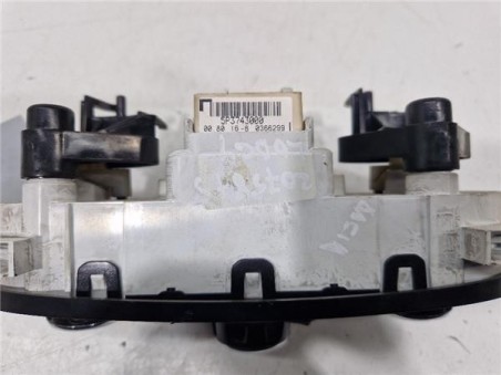 Mandos Calefaccion / Aire Acondicionado Dacia Lodgy  1 5 Laureate [1 5 Ltr  - 80 kW dCi Diesel FAP CAT]