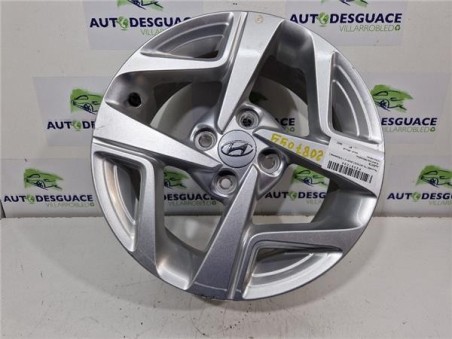 Llanta Hyundai i10  1 0 Essence [1 0 Ltr  - 49 kW CAT]