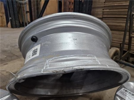 Llanta Hyundai i10  1 0 Essence [1 0 Ltr  - 49 kW CAT]