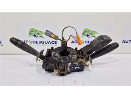 Mando Intermitencia Renault Trafic II Combi  2 0 27 CN Combi6 acristalado parcial [2 0 Ltr  - 84 kW dCi Diesel CAT]