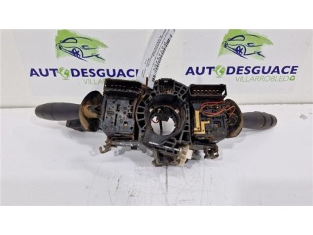 Mando Intermitencia Renault Trafic II Combi  2 0 27 CN Combi6 acristalado parcial [2 0 Ltr  - 84 kW dCi Diesel CAT]