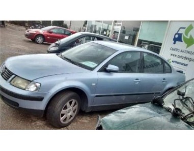 Brazo Inferior Delantero Izquierdo Volkswagen PASSAT BERLINA 1 9 TDI 