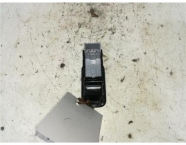 MANDO ELEVALUNAS TRASERO DERECHO Volkswagen Polo V  1 0 Advance BMT [1 0 Ltr  - 55 kW]