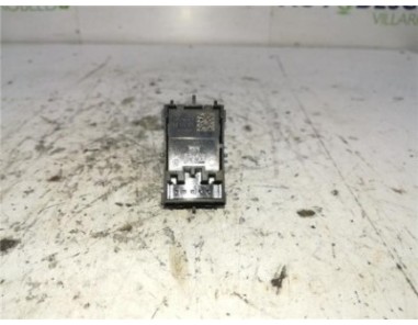 MANDO ELEVALUNAS TRASERO DERECHO Skoda Rapid  1 6 Active [1 6 Ltr  - 77 kW TDI DPF]