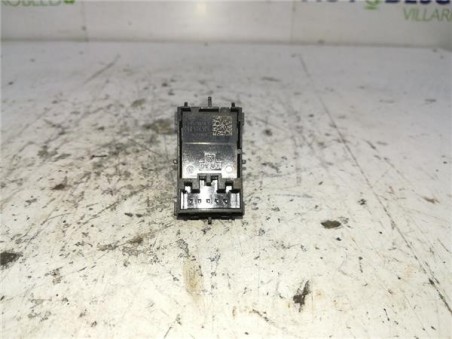 MANDO ELEVALUNAS TRASERO DERECHO Skoda Rapid  1 6 Active [1 6 Ltr  - 77 kW TDI DPF]