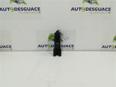 MANDO ELEVALUNAS TRASERO DERECHO Hyundai Tucson  1 6 Style 2WD [1 6 Ltr  - 100 kW CRDi CAT ]