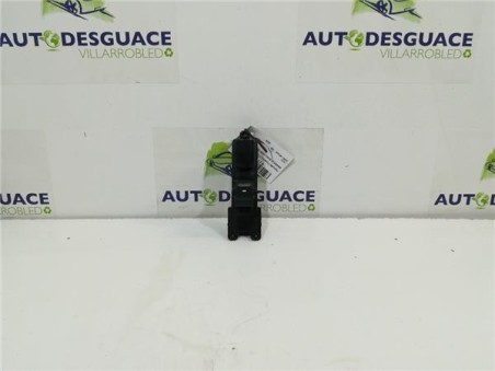 MANDO ELEVALUNAS TRASERO DERECHO Hyundai Tucson  1 6 Style 2WD [1 6 Ltr  - 100 kW CRDi CAT ]