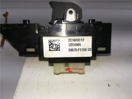 MANDO ELEVALUNAS TRASERO IZQUIERDO Hyundai ELANTRA Sedán  1 6 CRDi