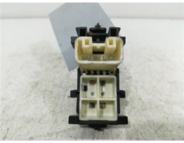 MANDO ELEVALUNAS DELANTERO DERECHO Toyota YARIS  1 0