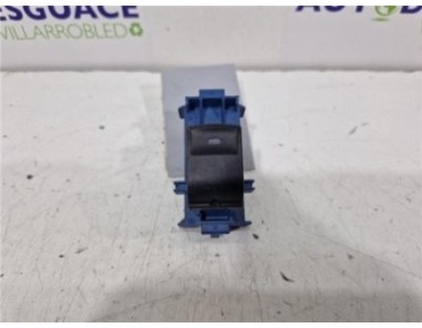 MANDO ELEVALUNAS TRASERO DERECHO Toyota Verso  2 2 Advance [2 2 Ltr  - 110 kW D-4D CAT]