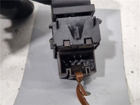 MANDO ELEVALUNAS TRASERO DERECHO Seat Leon  1 6 Reference [1 6 Ltr  - 85 kW TDI]