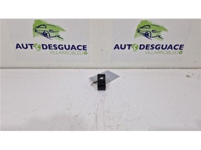 MANDO ELEVALUNAS TRASERO DERECHO Opel Crossland X  1 2 Design Line [1 2 Ltr  - 81 kW]