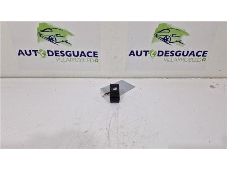 MANDO ELEVALUNAS TRASERO DERECHO Opel Crossland X  1 2 Design Line [1 2 Ltr  - 81 kW]