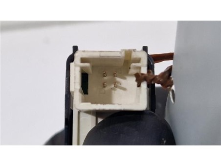 MANDO ELEVALUNAS TRASERO DERECHO Opel Crossland X  1 2 Design Line [1 2 Ltr  - 81 kW]