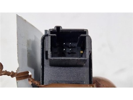 MANDO ELEVALUNAS DELANTERO DERECHO Peugeot 3008  1 6 Access [1 6 Ltr  - 84 kW HDi FAP]