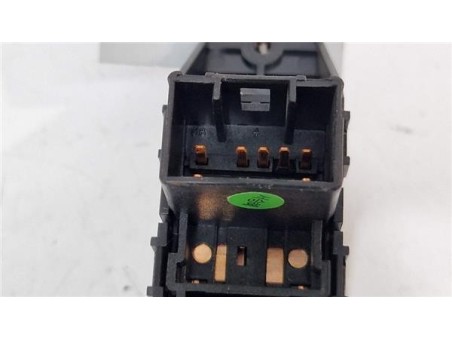 MANDO ELEVALUNAS TRASERO DERECHO Hyundai Kona  1 0 Essence 2WD [1 0 Ltr  - 88 kW TGDI CAT]