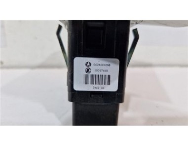 MANDO ELEVALUNAS TRASERO DERECHO Fiat Freemont  2 0 Basis [2 0 Ltr  - 103 kW 16V Multijet CAT]