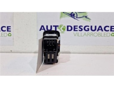 MANDO ELEVALUNAS TRASERO IZQUIERDO Fiat Freemont  2 0 Basis [2 0 Ltr  - 103 kW 16V Multijet CAT]