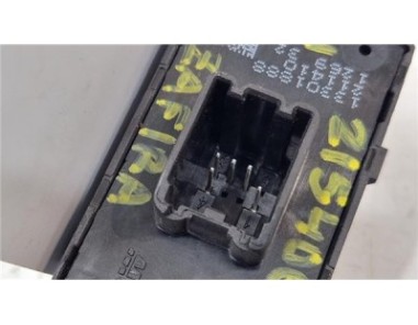 MANDO ELEVALUNAS TRASERO IZQUIERDO Opel Zafira C Tourer  2 0 Expression [2 0 Ltr  - 96 kW CDTI]