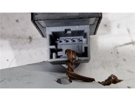 MANDO ELEVALUNAS TRASERO IZQUIERDO Audi A4 Avant  2 0 Básico [2 0 Ltr  - 105 kW 16V TDI]