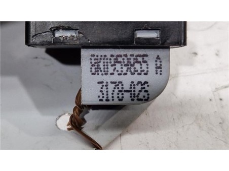 MANDO ELEVALUNAS TRASERO IZQUIERDO Audi A4 Avant  2 0 Básico [2 0 Ltr  - 105 kW 16V TDI]