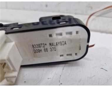 MANDO ELEVALUNAS TRASERO IZQUIERDO Mazda 2 Berlina  1 5 Zenith [1 5 Ltr  - 66 kW 16V CAT]