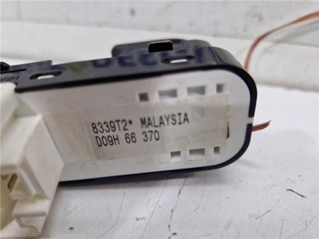 MANDO ELEVALUNAS TRASERO IZQUIERDO Mazda 2 Berlina  1 5 Zenith [1 5 Ltr  - 66 kW 16V CAT]