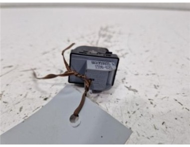 MANDO ELEVALUNAS TRASERO IZQUIERDO Audi A4 Berlina  2 0 Basis [2 0 Ltr  - 105 kW 16V TDI]