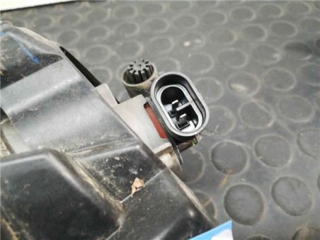 Faro Antiniebla Derecho Mazda 2 LIM  1 5 16V 