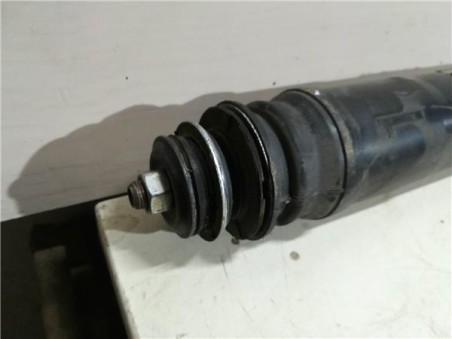 Amortiguador Trasero Izquierdo Toyota PRIUS 1 8 16V 