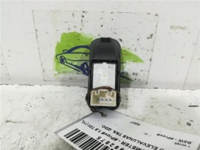 MANDO ELEVALUNAS TRASERO IZQUIERDO Skoda ROOMSTER 1 9 TDI  2