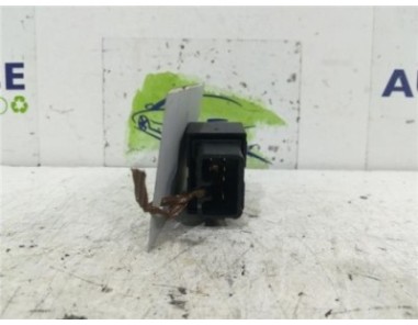 MANDO ELEVALUNAS TRASERO DERECHO Kia VENGA 1 4 CRDi 