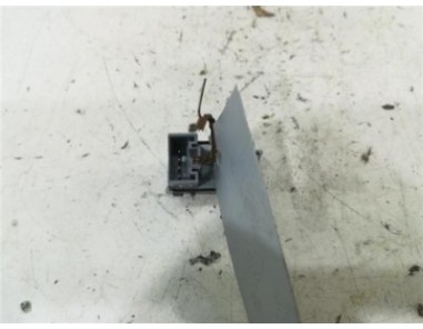 MANDO ELEVALUNAS TRASERO IZQUIERDO Skoda Yeti  1 2 Active [1 2 Ltr  - 81 kW TSI]