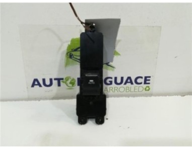 MANDO ELEVALUNAS DELANTERO DERECHO Hyundai Tucson  1 6 Style 2WD [1 6 Ltr  - 100 kW CRDi CAT ]