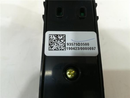 MANDO ELEVALUNAS DELANTERO DERECHO Hyundai Tucson  1 6 Style 2WD [1 6 Ltr  - 100 kW CRDi CAT ]