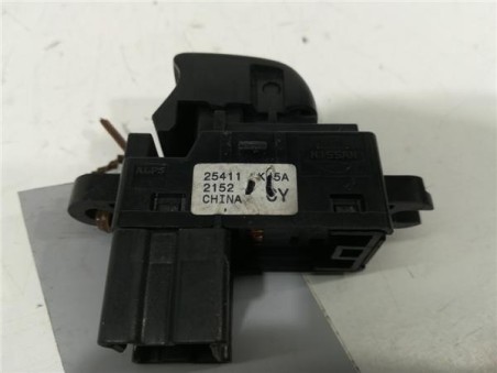 MANDO ELEVALUNAS TRASERO IZQUIERDO Nissan Juke I  1 5 Acenta [1 5 Ltr  - 81 kW Turbodiesel CAT]